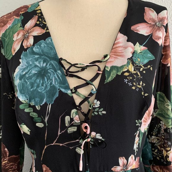 Bardot x Revolve Floral Laceup Bell Sleeve Romper - Picture 5 of 8